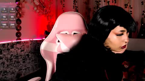 Snapshot of the_kitty_roxy chatting on 10/12/25, 05:06 ... ... online show from 10/12/25, 05:06