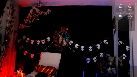 Snapshot of the_kitty_roxy chatting on 10/25/25, 08:00 ... ... online show from 10/25/25, 08:00