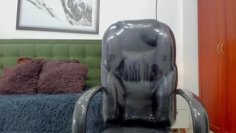 Snapshot of the_mark_king chatting on 02/17/26, 05:41 T H E M A R K K I N G online show from 02/17/26, 05:41