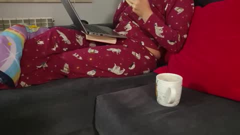 Snapshot of the_naked_pianists chatting on 12/01/25, 09:31 Stephan 34 Cassandra 25 online show from 12/01/25, 09:31