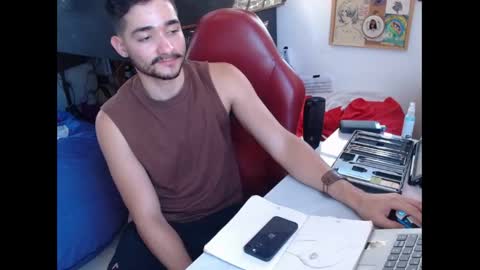 Snapshot of the_nerdy_wizard chatting on 09/13/25, 07:46 the_nerdy_wizard online show from 09/13/25, 07:46