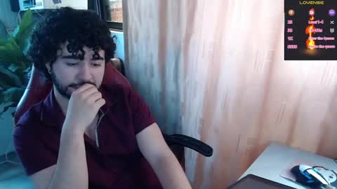 Snapshot of the_nerdy_wizard chatting on 10/05/25, 04:49 the_nerdy_wizard online show from 10/05/25, 04:49