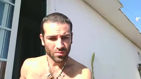 Snapshot of the_nomad_show chatting on 01/06/25, 01:19 T online show from 01/06/25, 01:19