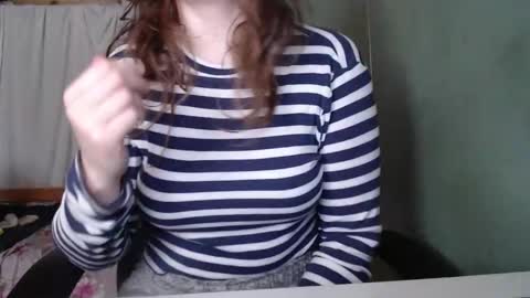 Snapshot of the_prettywondder chatting on 09/11/25, 06:13 Ekye online show from 09/11/25, 06:13