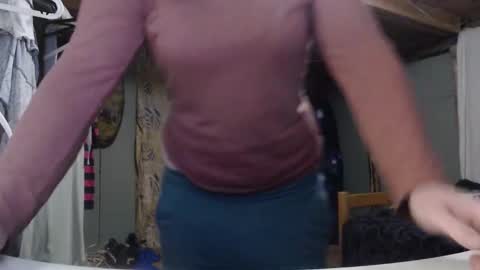 Snapshot of the_prettywondder chatting on 10/12/25, 03:44 Ekye online show from 10/12/25, 03:44