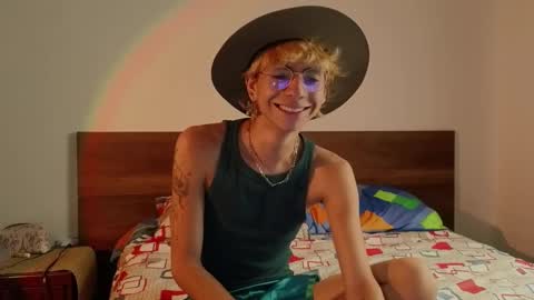Matt independent model  online show from 01/27/25, 06:20