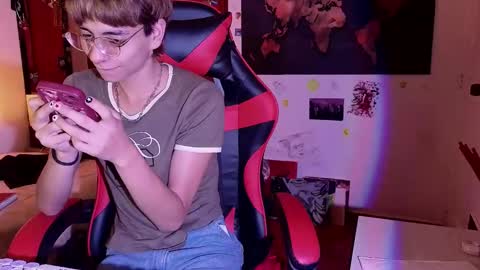 Matt independent model  online show from 03/11/25, 03:16