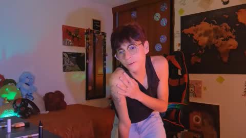 Matt independent model  online show from 09/16/25, 07:59