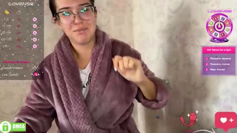 Snapshot of the_princese chatting on 09/26/25, 01:26 Alice online show from 09/26/25, 01:26