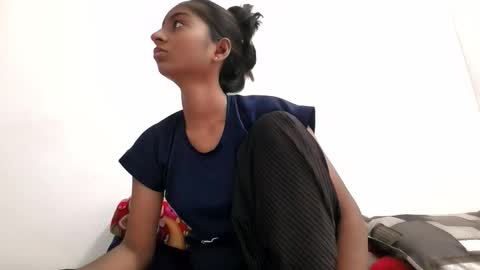 Snapshot of the_right_girl chatting on 09/16/25, 05:19 Suzan Sexy online show from 09/16/25, 05:19