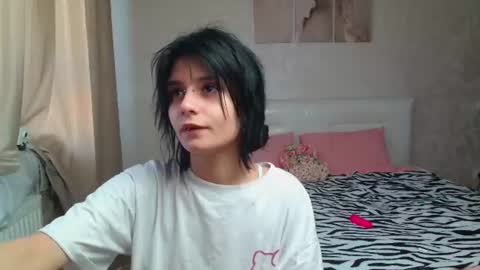 Snapshot of the_slutty_fox chatting on 08/01/26, 11:20 the_slutty_fox online show from 08/01/26, 11:20