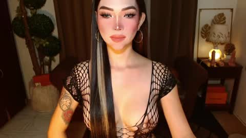 thea_whong online show from 03/24/26, 02:16