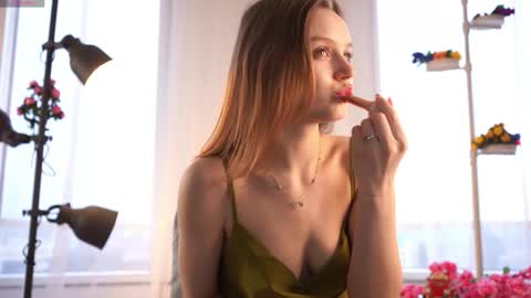 Emma online show from 10/23/25, 04:12