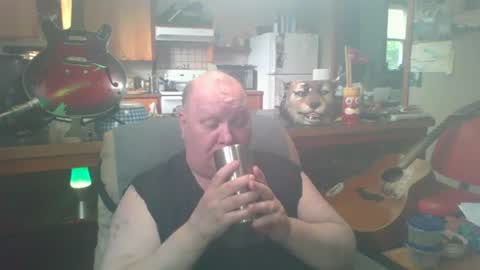 Snapshot of thealiensarecumming chatting on 06/14/26, 01:14 thealiensarecumming online show from 06/14/26, 01:14