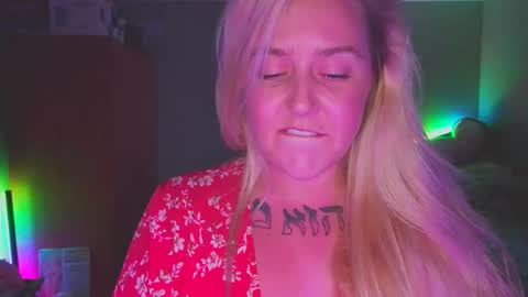 theauroramae -  online show from 07/05/26, 04:19