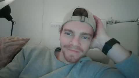 Snapshot of thebatguuy chatting on 12/21/24, 03:20 thebatguuy online show from 12/21/24, 03:20