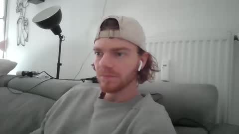 Snapshot of thebatguuy chatting on 11/09/25, 11:30 thebatguuy online show from 11/09/25, 11:30