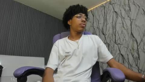 Snapshot of theblackflavor chatting on 05/08/26, 02:06 Flavor online show from 05/08/26, 02:06