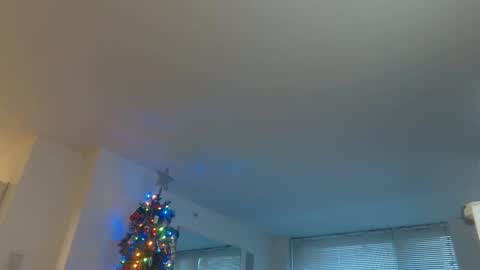 Snapshot of theblacklordmaster chatting on 12/16/25, 02:33 theblacklordmaster online show from 12/16/25, 02:33