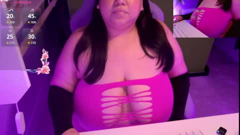 Snapshot of thebouncingbetty chatting on 05/06/26, 05:07 TheBouncingBetty online show from 05/06/26, 05:07