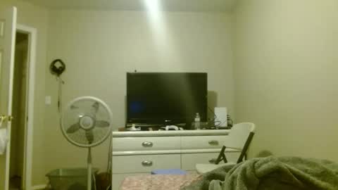 Snapshot of thebpy2 chatting on 11/26/25, 08:04 Bored lonely and horny looking for people to chat with have sex with Las vegas nevada online show from 11/26/25, 08:04