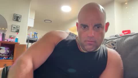 Snapshot of thebuzz777 chatting on 10/31/25, 12:06 theBuzz777 online show from 10/31/25, 12:06