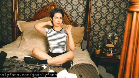 Snapshot of thecamwoman chatting on 09/13/25, 11:59 Joan online show from 09/13/25, 11:59