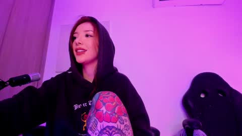 Snapshot of thecosmicgirl chatting on 01/11/25, 12:22 Alicia Alikath online show from 01/11/25, 12:22