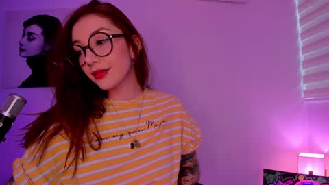 Snapshot of thecosmicgirl chatting on 01/21/25, 10:51 Alicia Alikath online show from 01/21/25, 10:51