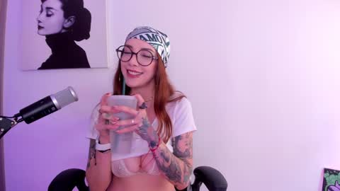 Snapshot of thecosmicgirl chatting on 03/11/25, 05:46 Alicia Alikath online show from 03/11/25, 05:46