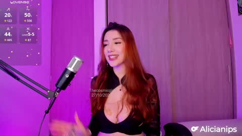 Snapshot of thecosmicgirl chatting on 10/27/25, 12:31 Alicia Alikath online show from 10/27/25, 12:31