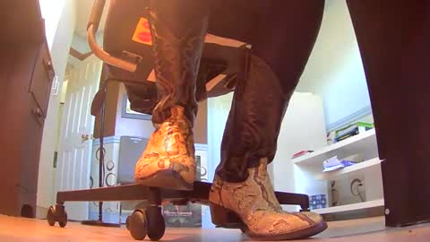 thecowboy_74 online show from 07/11/26, 03:48