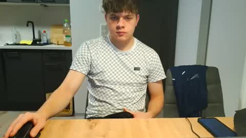 Snapshot of thecuteguy144949 chatting on 12/05/25, 08:38 thecuteguy144949 online show from 12/05/25, 08:38