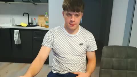 Snapshot of thecuteguy144949 chatting on 12/15/25, 11:25 thecuteguy144949 online show from 12/15/25, 11:25