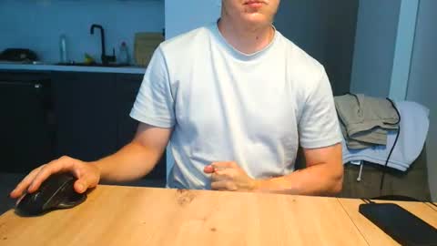 thecuteguy144949 online show from 06/03/26, 03:17