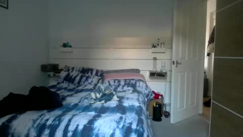 Snapshot of thedarktouch chatting on 11/26/25, 02:40 TheDarkTouch online show from 11/26/25, 02:40