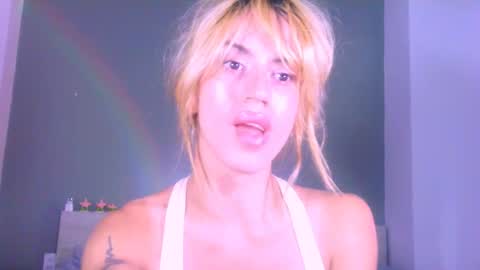 Yolanda online show from 05/18/26, 04:07