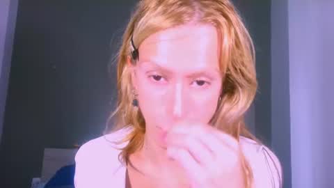 Yolanda online show from 07/25/26, 04:54