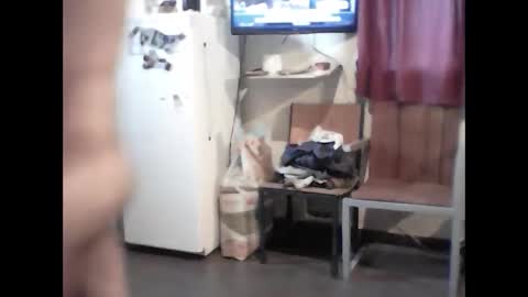 Snapshot of thedudnextdoor chatting on 10/13/25, 10:10 thedudnextdoor online show from 10/13/25, 10:10