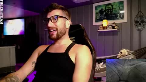 Snapshot of theehhteam chatting on 09/26/25, 07:18 H online show from 09/26/25, 07:18