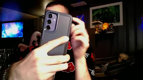 Snapshot of theehhteam chatting on 10/15/25, 04:40 H online show from 10/15/25, 04:40