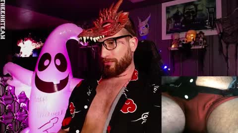 Snapshot of theehhteam chatting on 10/30/25, 11:49 H online show from 10/30/25, 11:49