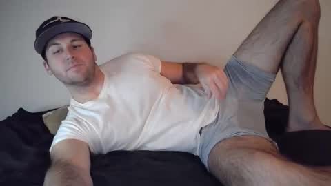 Snapshot of theetwohander chatting on 10/30/25, 02:35 Theetwohander online show from 10/30/25, 02:35