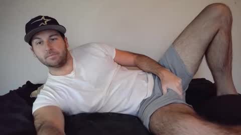 Snapshot of theetwohander chatting on 11/02/25, 05:15 Theetwohander online show from 11/02/25, 05:15