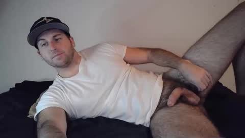 Snapshot of theetwohander chatting on 11/20/25, 01:28 Theetwohander online show from 11/20/25, 01:28