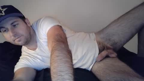 Snapshot of theetwohander chatting on 11/27/25, 03:19 Theetwohander online show from 11/27/25, 03:19