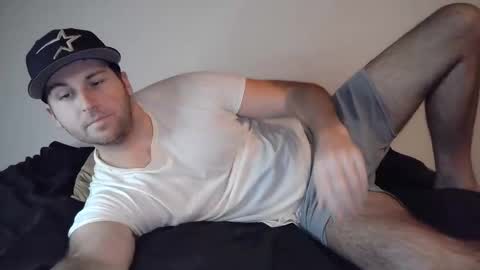 Snapshot of theetwohander chatting on 12/14/25, 05:46 Theetwohander online show from 12/14/25, 05:46