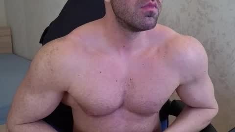Snapshot of thefitgiant chatting on 02/21/26, 09:10 Vince online show from 02/21/26, 09:10