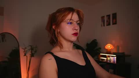 Snapshot of thegingerp chatting on 06/18/26, 11:31 Streaming mostly at online show from 06/18/26, 11:31