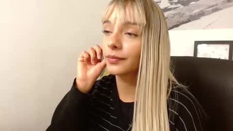 Peyton online show from 11/21/25, 04:11